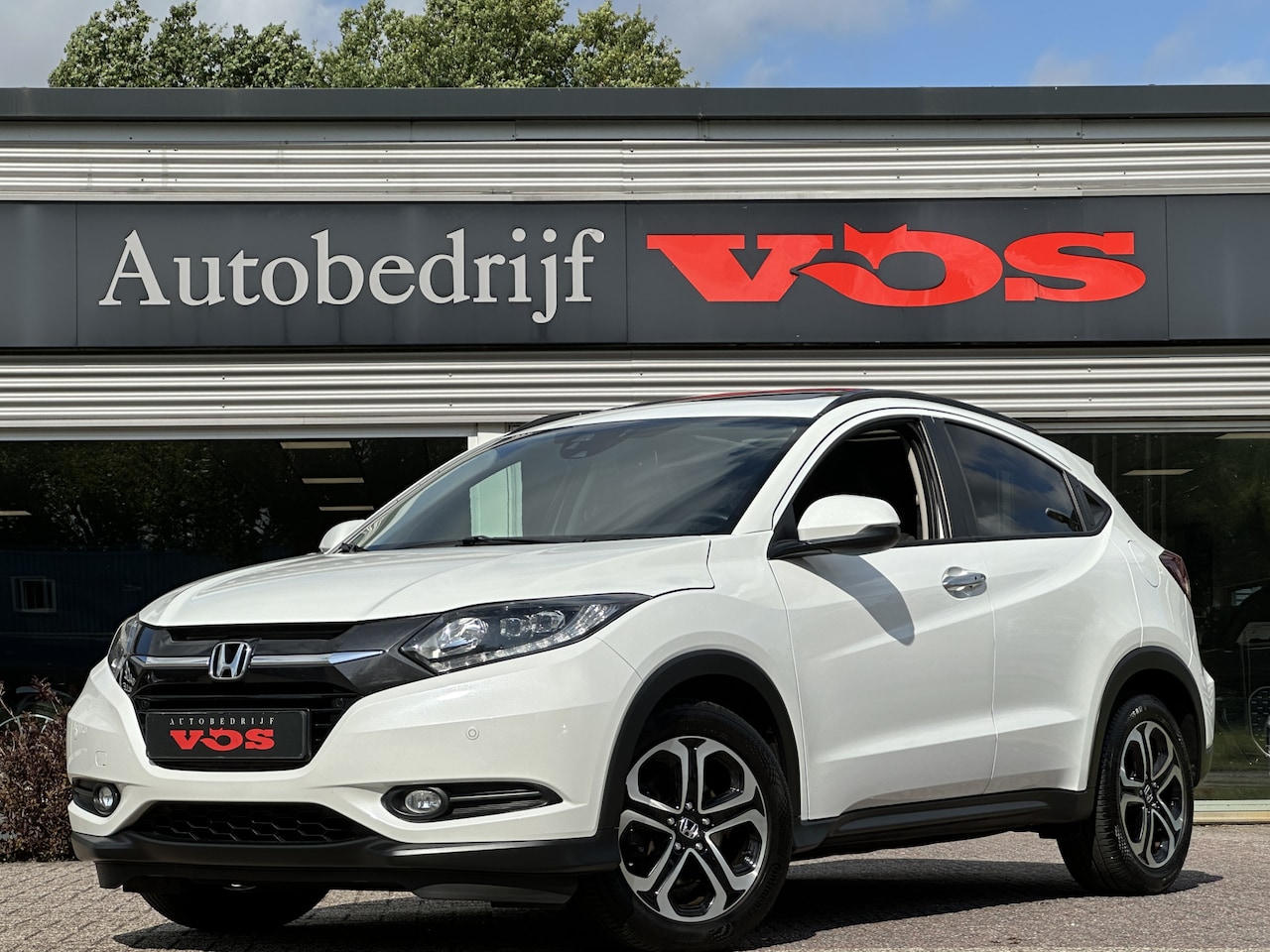 Honda HR-V - 1.5 i-VTEC Executive | Panodak | Camera | LED | Keyless | Navi - AutoWereld.nl