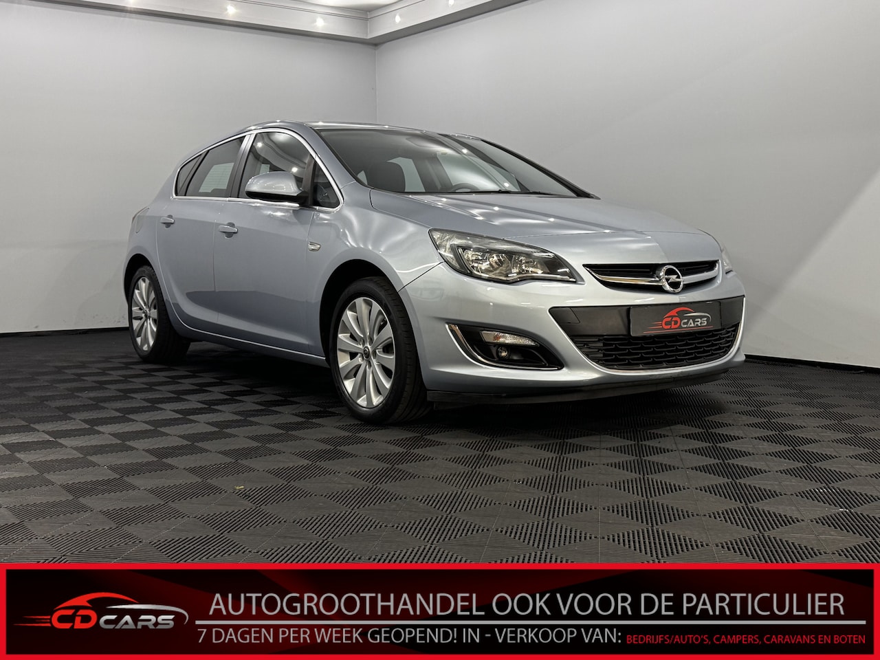 Opel Astra - 1.4 Turbo Sport + Camera, Navi, Clima, Cruise control, Lichtmetalen velgen, Bluetooth - AutoWereld.nl