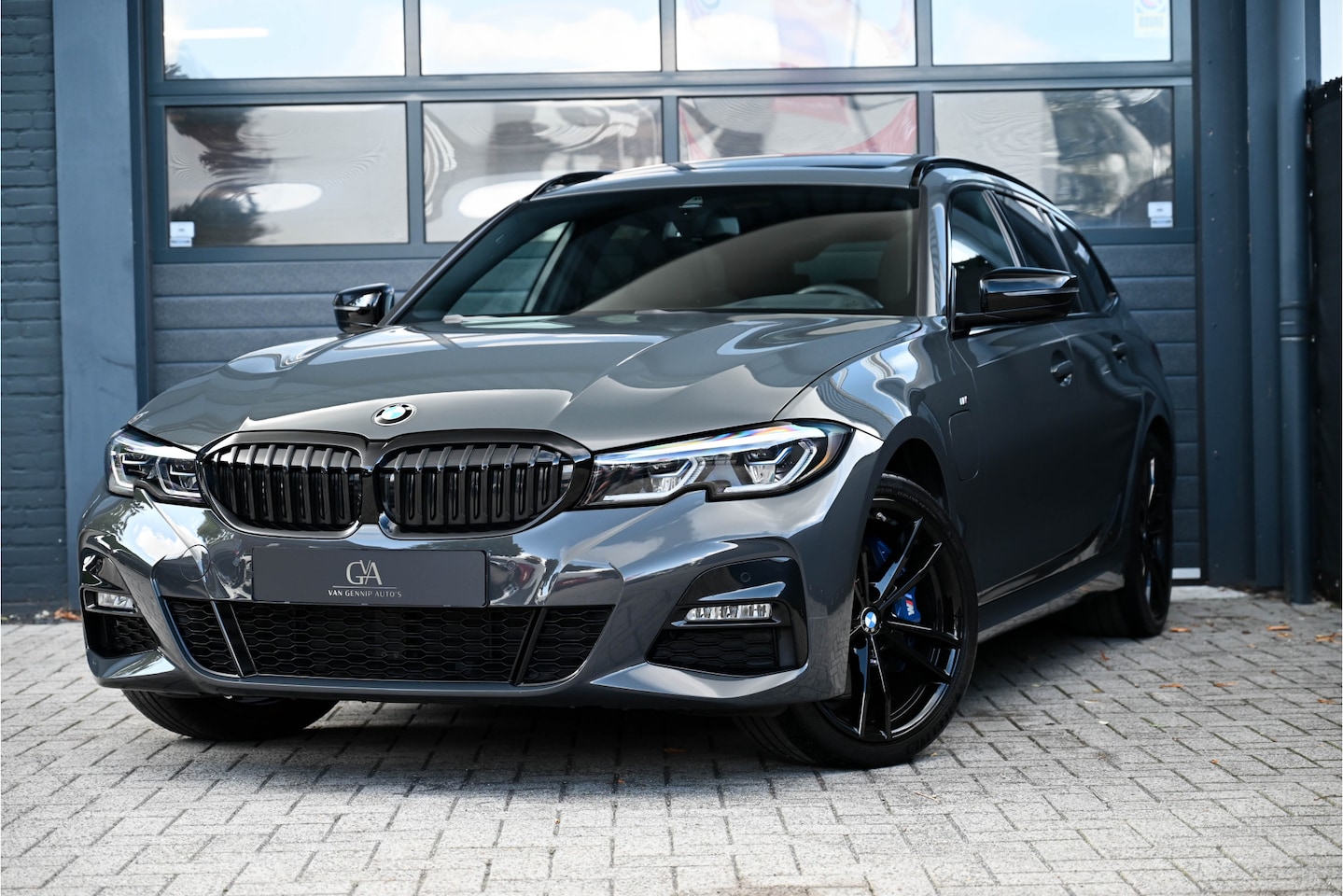 BMW 3-serie Touring - 330e xDrive High Executive 330e xDrive High Executive - AutoWereld.nl