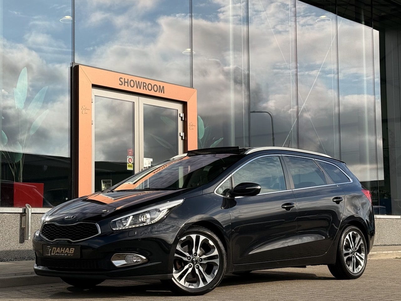 Kia Cee'd Sportswagon - 1.6 GDI BusinessLine | Pano | Leder | Stoel/Stuur verwarming | Cruise | - AutoWereld.nl