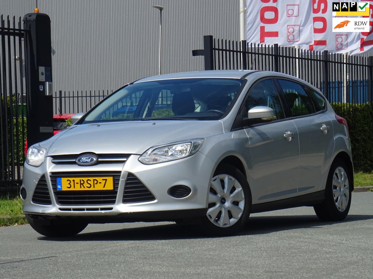 Ford Focus - 1.6 TI-VCT 83DKM/NAP/AIRCO/CRUISE/APK 07-2026 - AutoWereld.nl
