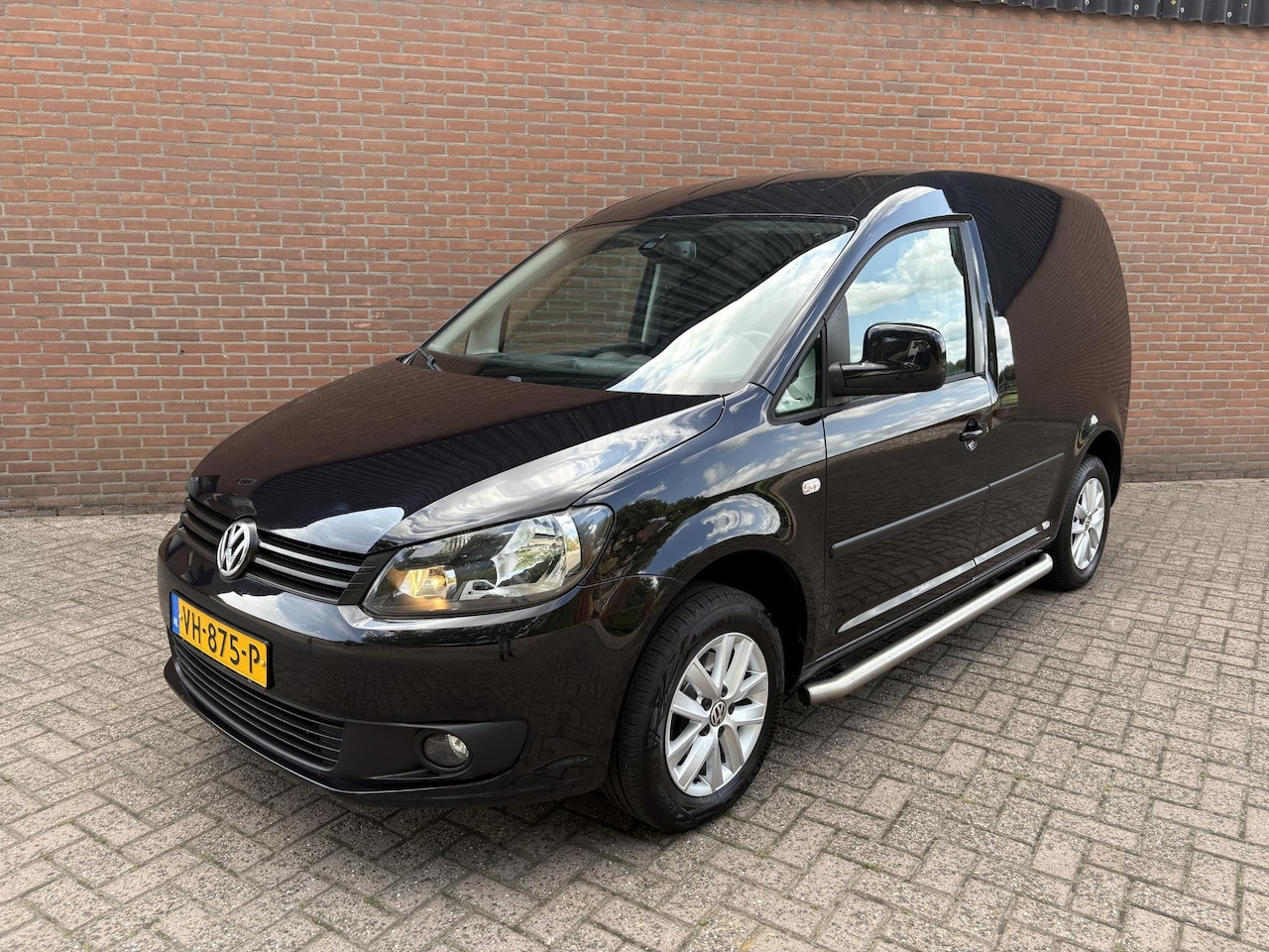 Volkswagen Caddy - 1.6 TDI “ Zwart / Airco / Navi / Cruise “ - AutoWereld.nl