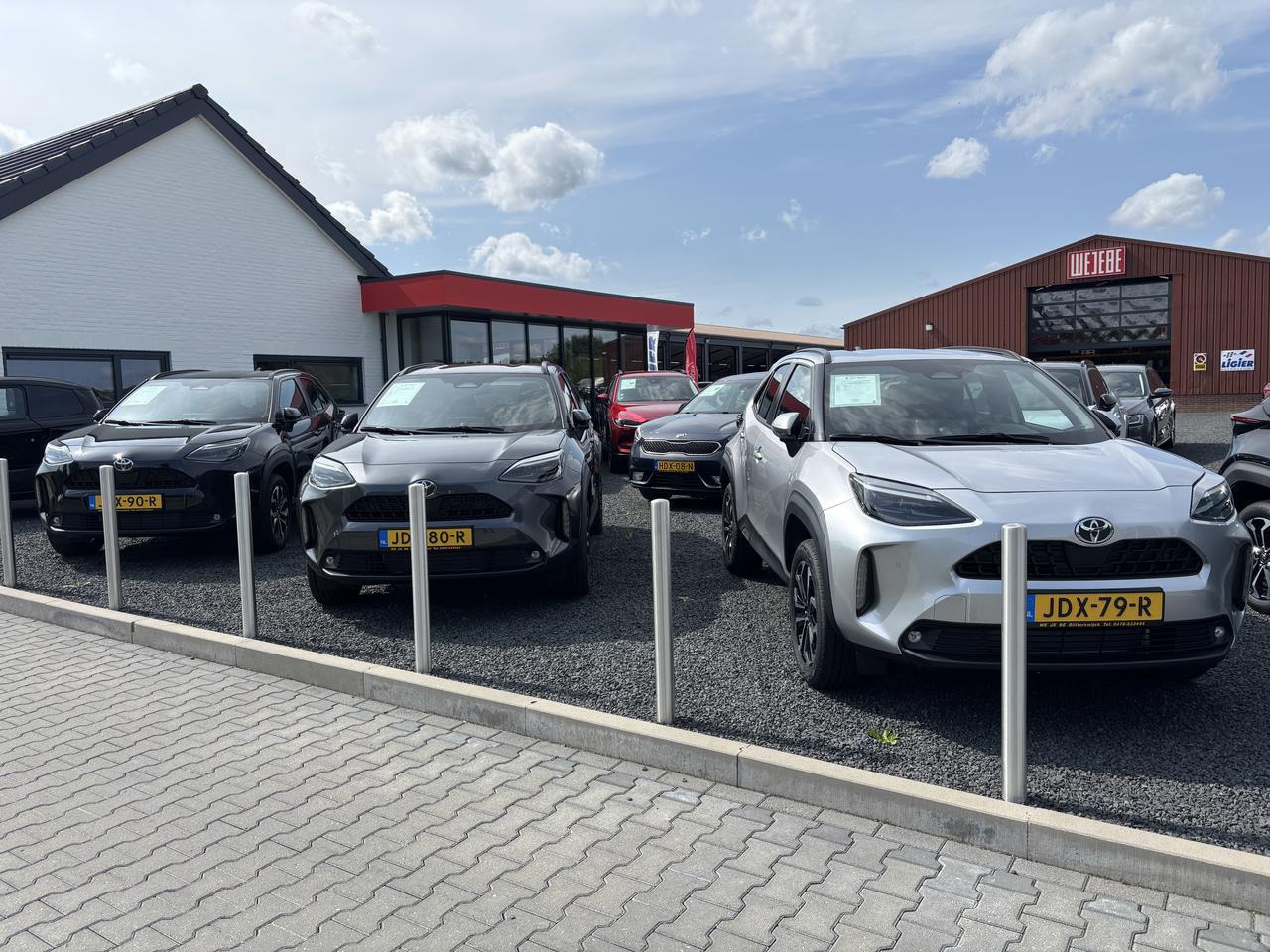 Toyota Yaris Cross - 1.5 HYBRID 130PK STUUR+STOELVERWARMING PDC - AutoWereld.nl