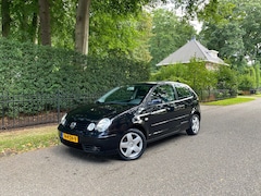 Volkswagen Polo - 1.4-16V Sportline Automaat, Clima