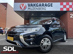 Mitsubishi Outlander - 2.4 PHEV Intense // APPLE CARPLAY - ANDROID AUTO // CAMERA // CLIMA // CRUISE // TREKHAAK
