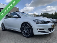 Volkswagen Golf - 1.4 TSI Highline NAP NWE APK Panodak Navi Trekhaak Airco Cruise control 19'' BBS velgen LE