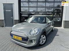 MINI Cooper - 1.5 Business Nieuwe koppeling en VOL Optie's