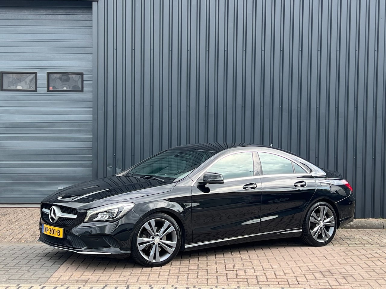 Mercedes-Benz CLA-Klasse - 180 Business Solution|Cam|Navi|LED|PDC|Stoel Verw|Dealer Onderh - AutoWereld.nl