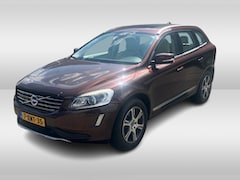 Volvo XC60 - 2.0 T5 FWD Ocean Race / Trekhaak / Panoramadak / Camera / Leder / 18'' / Navigatie / Bliss