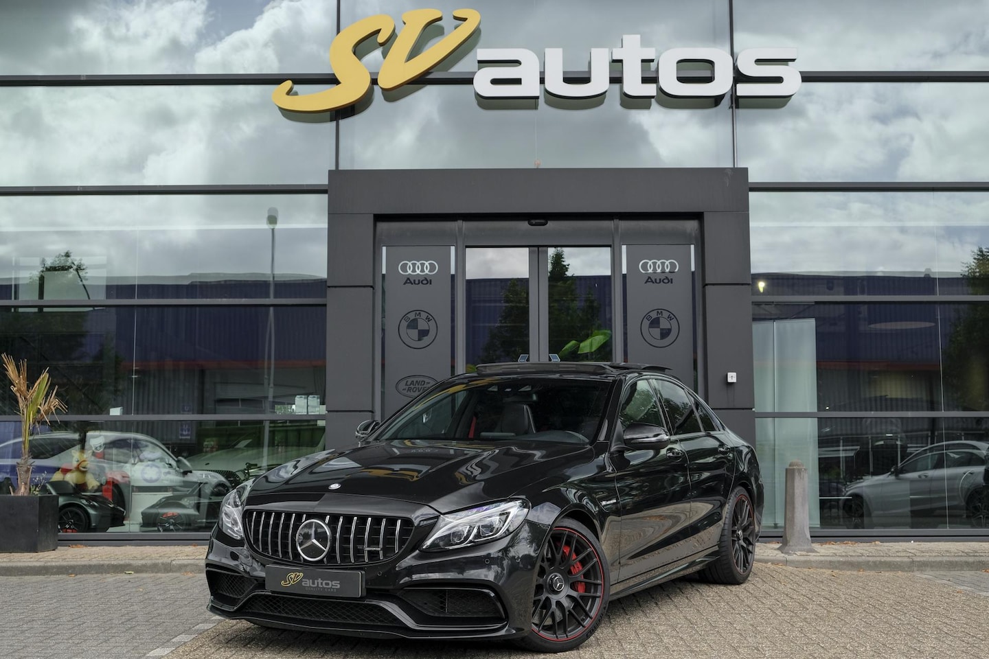 Mercedes-Benz C-klasse - C63s AMG 510pk Edition 1 Panoramadak Burmester Kuipstoelen Sportuitlaat Distronic Camera C - AutoWereld.nl