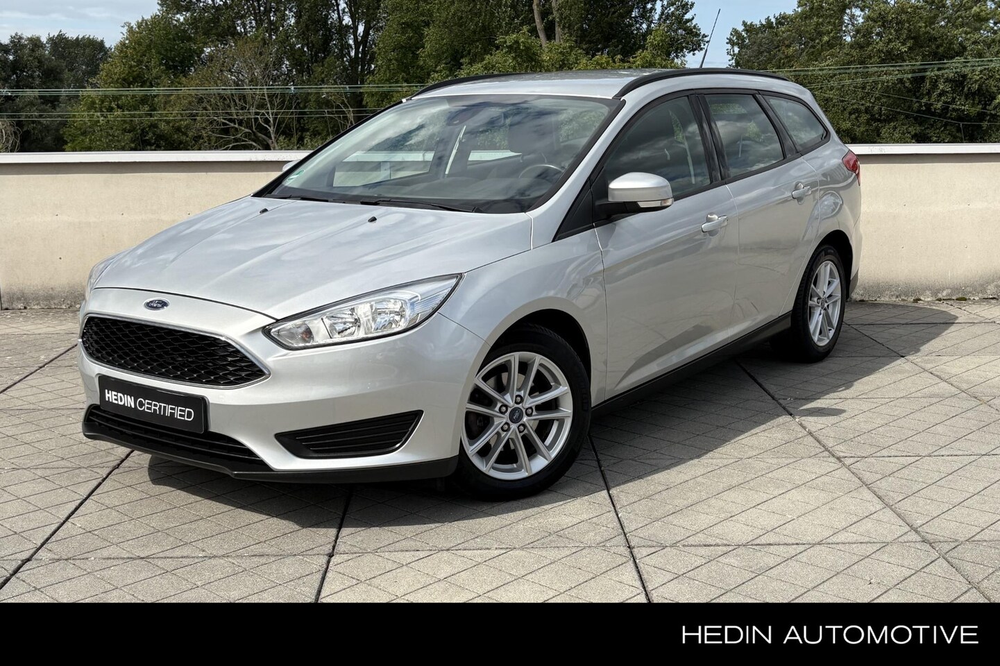 Ford Focus Wagon - 1.0 Trend | Voorruitverwarming - AutoWereld.nl