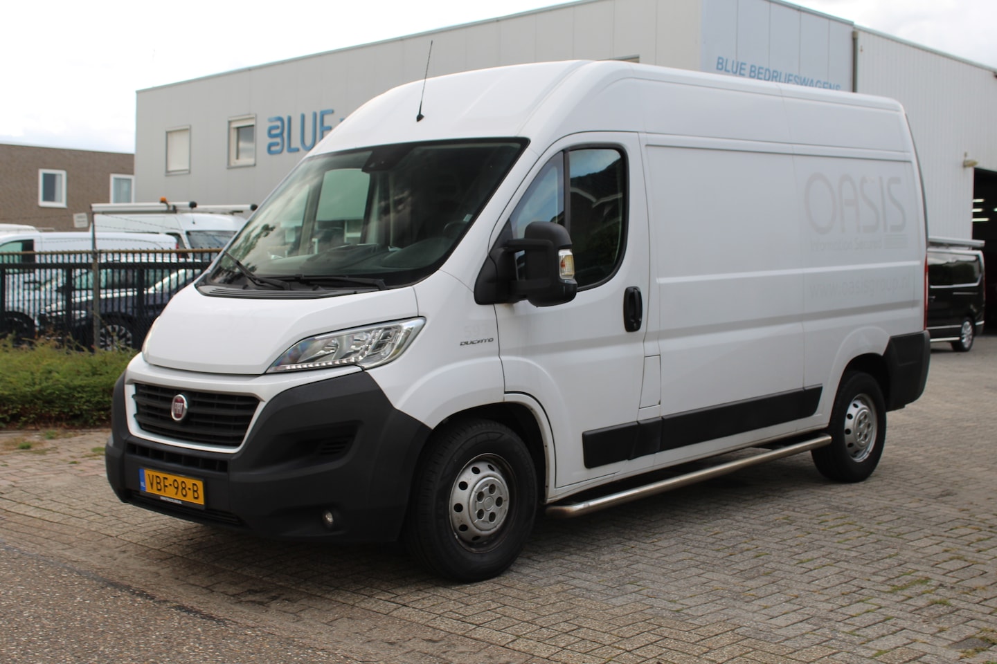 Fiat Ducato - 35 2.3 MultiJet 150PK Euro6 L2H2 ✓Dhollandia Laadklep 500KG ✓ airco ✓ cruise control ✓navi - AutoWereld.nl