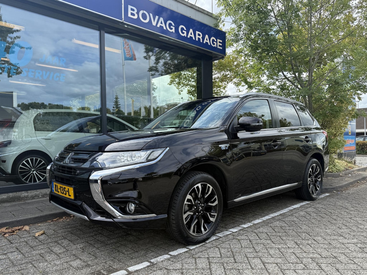 Mitsubishi Outlander - 2.0 PHEV Executive Edition 2.0 PHEV Executive Edition - AutoWereld.nl