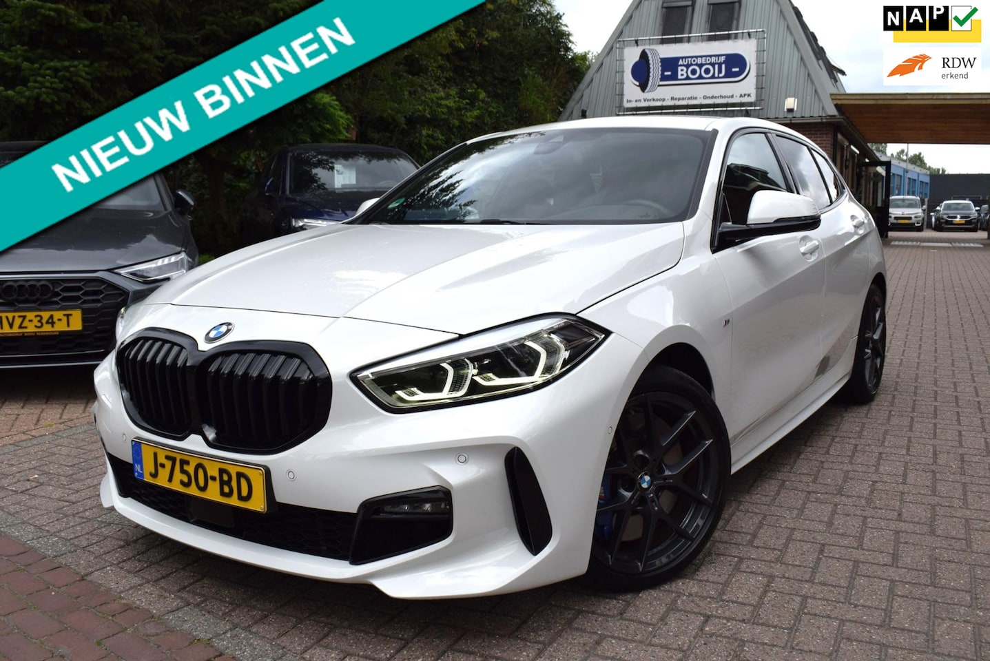 BMW 1-serie - 118i M-SPORT AUTOM/CRUISE/NAVI/CARPLAY/LEDER/AIRCO-ECC/CAMERA/XENON/NL-AUTO/CAMERA/BLUETOO - AutoWereld.nl