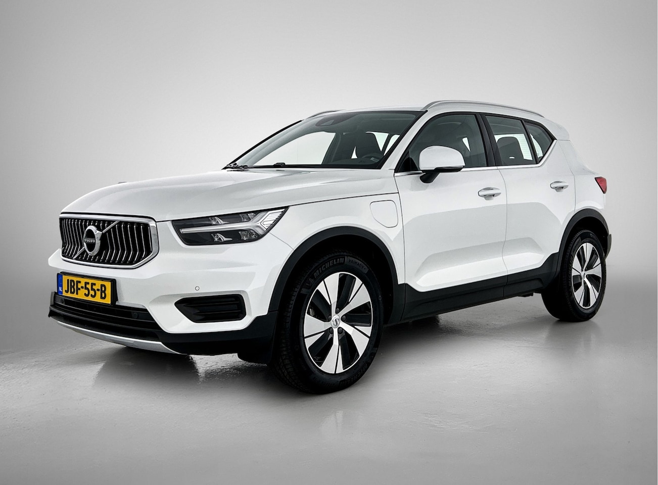 Volvo XC40 - 1.5 T4 Recharge Inscription Expression / Navigatie / Elec. achterklep / Camera - AutoWereld.nl