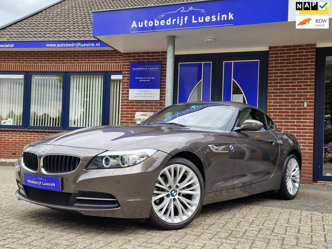BMW Z4 Roadster - SDrive23i Executive Orig. NED Cruise Control Navi Alarm III Sportstoelen 18"Breedset PDC H - AutoWereld.nl