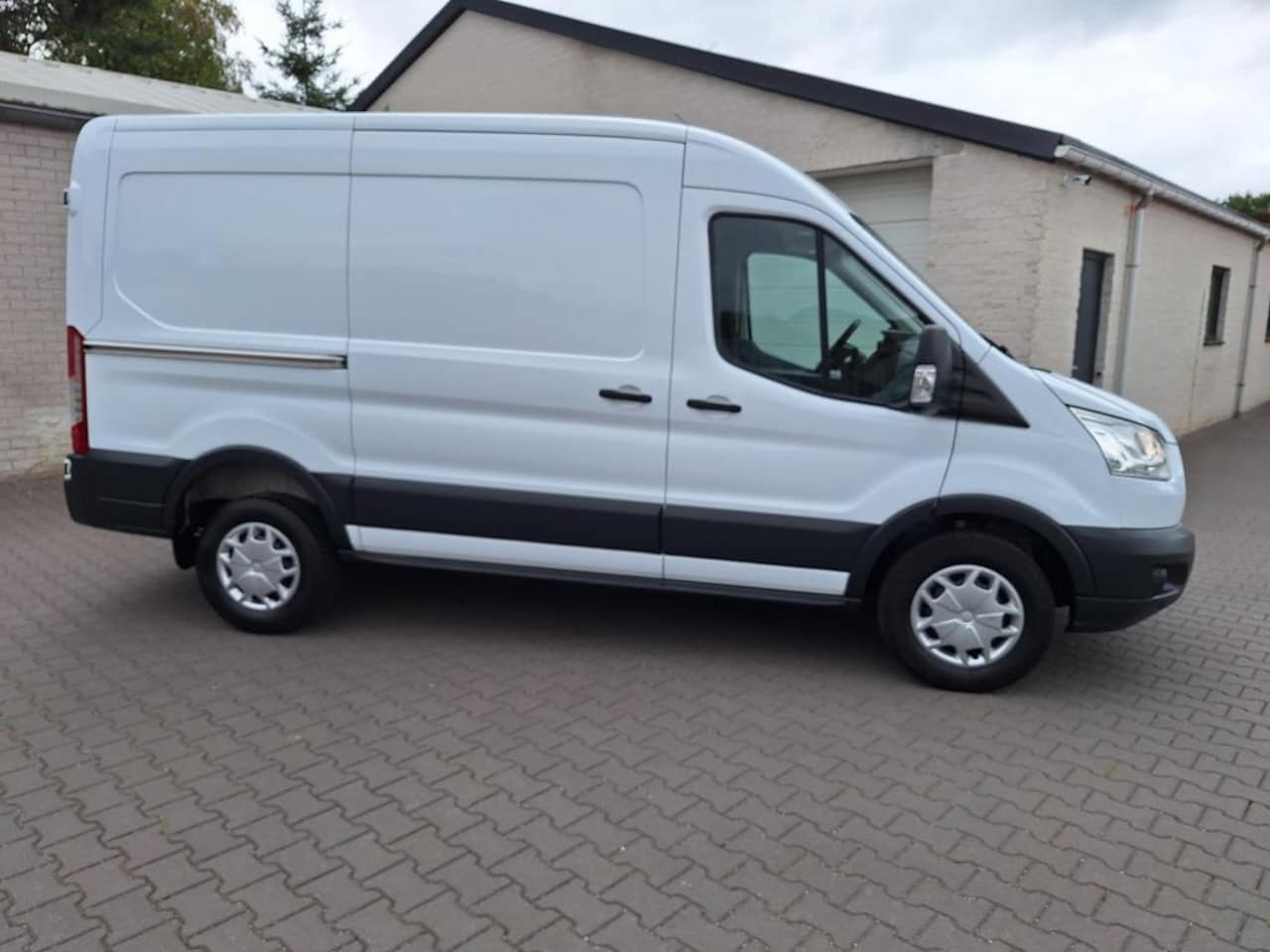 Ford Transit - 350 2.0 TDCI L2H2 Trend dubbel Schuifdeur Automaat - AutoWereld.nl