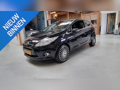 Ford Fiesta - 1.4 Ghia 17" LMV, Bluetooth, Clima