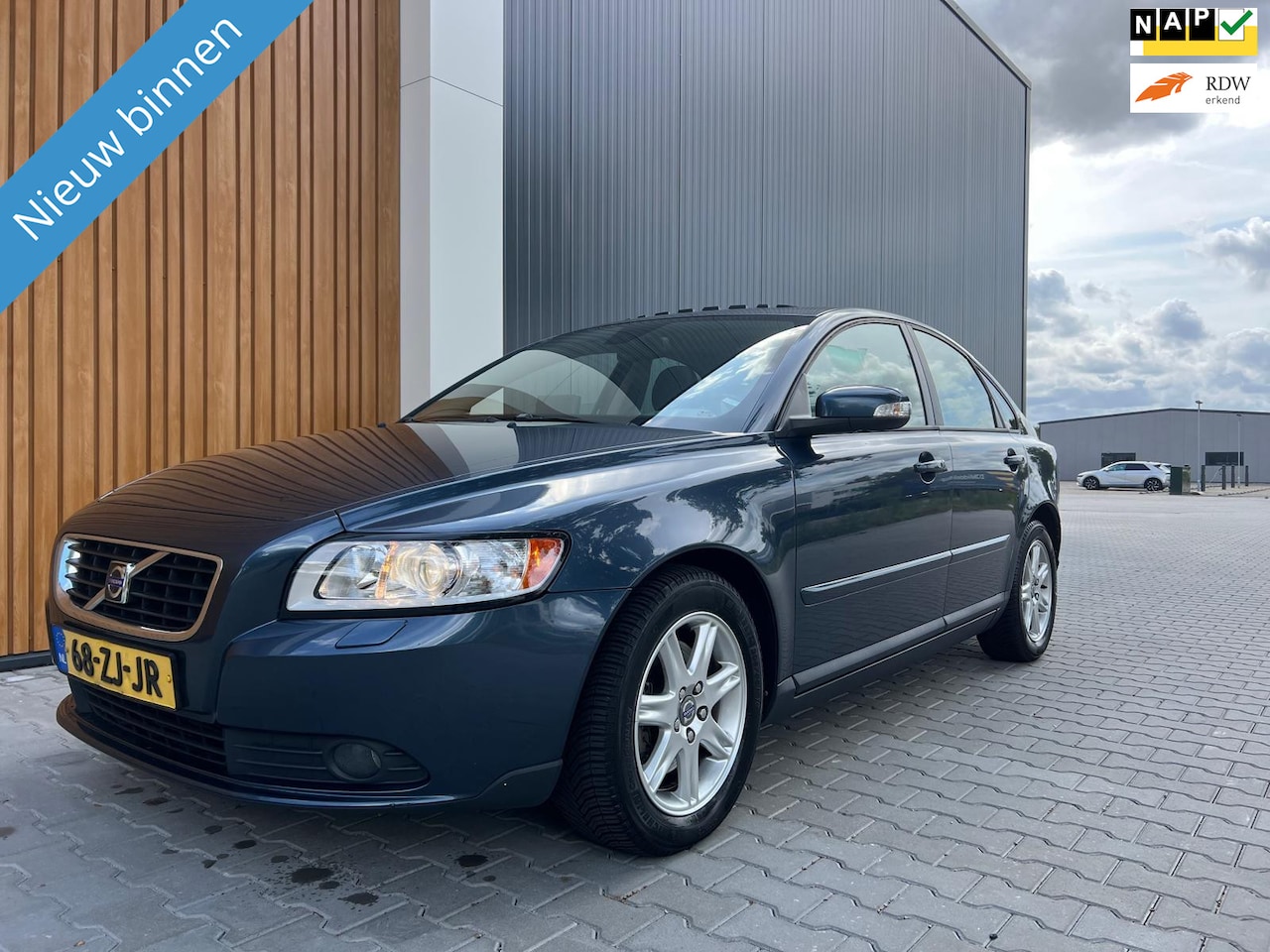 Volvo S40 - 2.0D Edition II|Bj08|Airco|Navi|Leder|Lmv - AutoWereld.nl