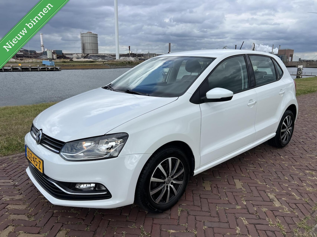 Volkswagen Polo - 1.2 TSI 6C AIRCO|NAVI|CARPLAY|5DRS|NW APK - AutoWereld.nl