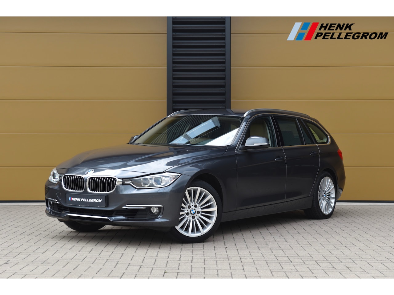 BMW 3-serie Touring - 320i High Executive * Sportstoelen * Navigatie Proffesional * Sportstuurwiel * - AutoWereld.nl