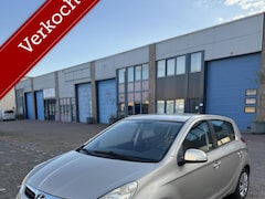 Hyundai i20 - 1.2i 2011 5-deurs 1e Eigenaar Trekhaak/Airco/Aux