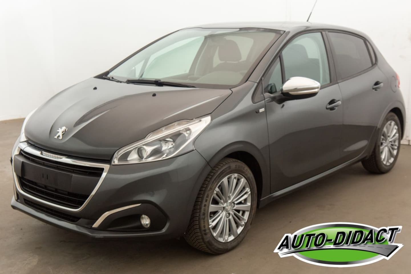 Peugeot 208 - 1.2 Airco Navi - AutoWereld.nl