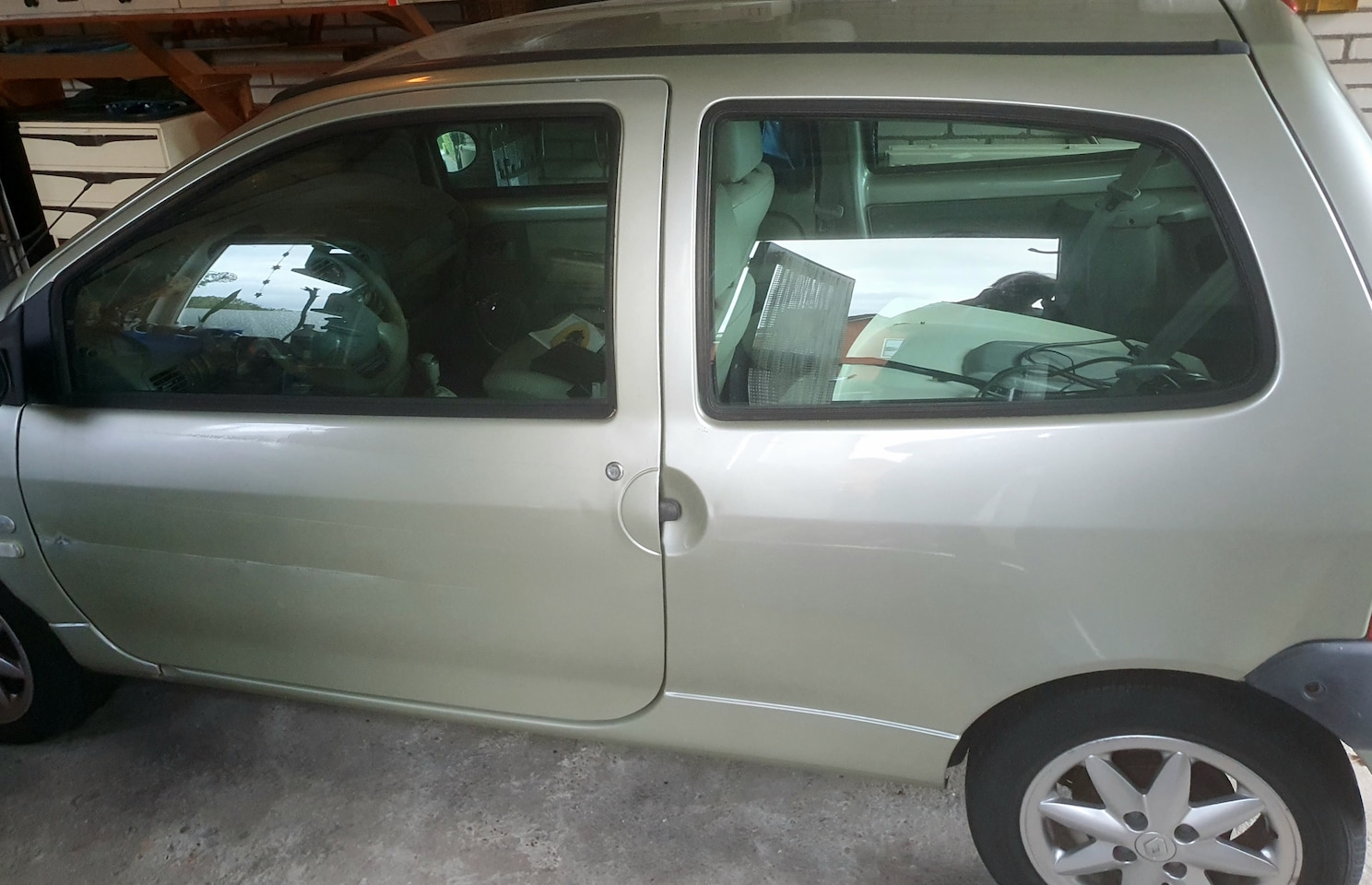 Renault Twingo - 1.2-16V Initiale - AutoWereld.nl
