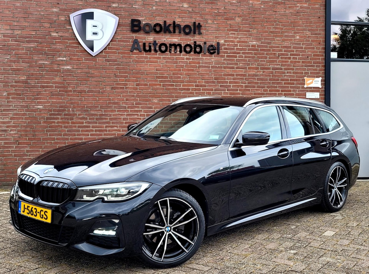 BMW 3-serie Touring - 320i M-sport - Camera, HIFI, DAB, Wifi, Carplay - AutoWereld.nl