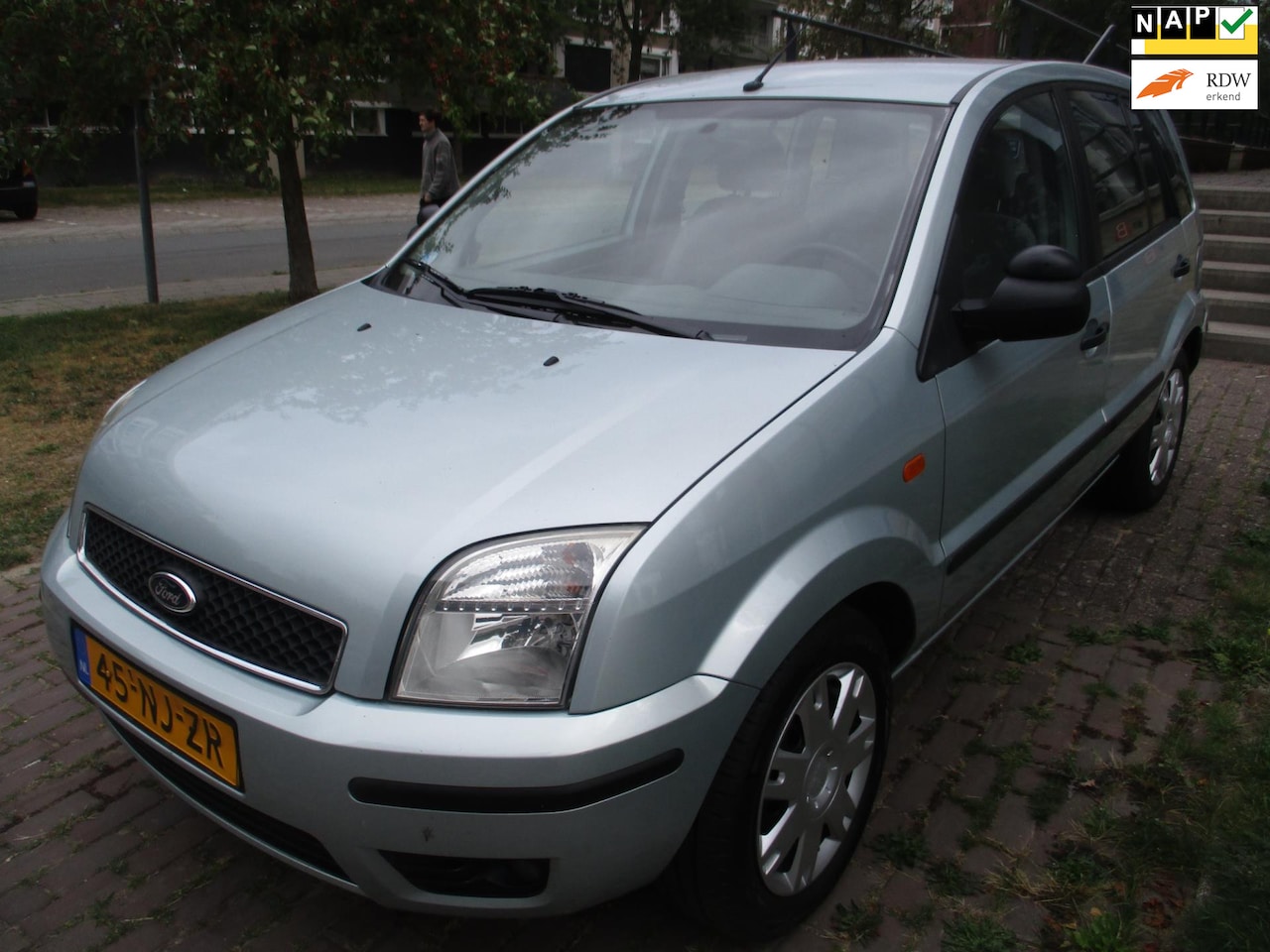Ford Fusion - 1.4-16V Luxury//AUTOMAAT //1E EIGENAAR//MOOIE AUTO - AutoWereld.nl