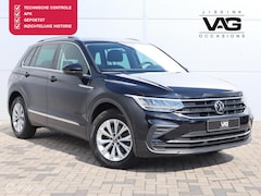 Volkswagen Tiguan - 1.5 TSI Life Virtual Camera PDC ACC Lane Assist