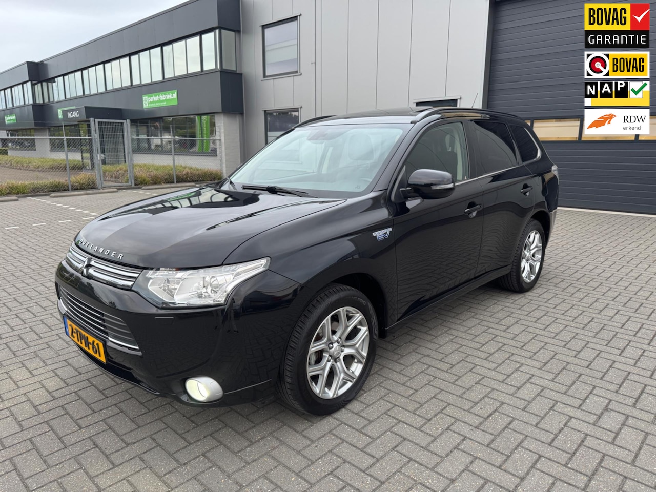 Mitsubishi Outlander - 2.0 PHEV instyle 2.0 PHEV Instyle+ - AutoWereld.nl