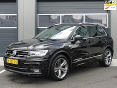 Volkswagen Tiguan - 1.5 TSI R-line ACT DSG / Automaat Groot Navi Digital Dashboard Xenon Adapt.Cruise Boekjes