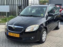 Skoda Fabia Combi - 1.4-16V Ambiente Airco Zwart