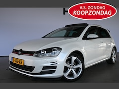 Volkswagen Golf - 1.4 TSI Highline Clima Panoramadak Stoelverwarming Rijklaarprijs Inruil Mogelijk