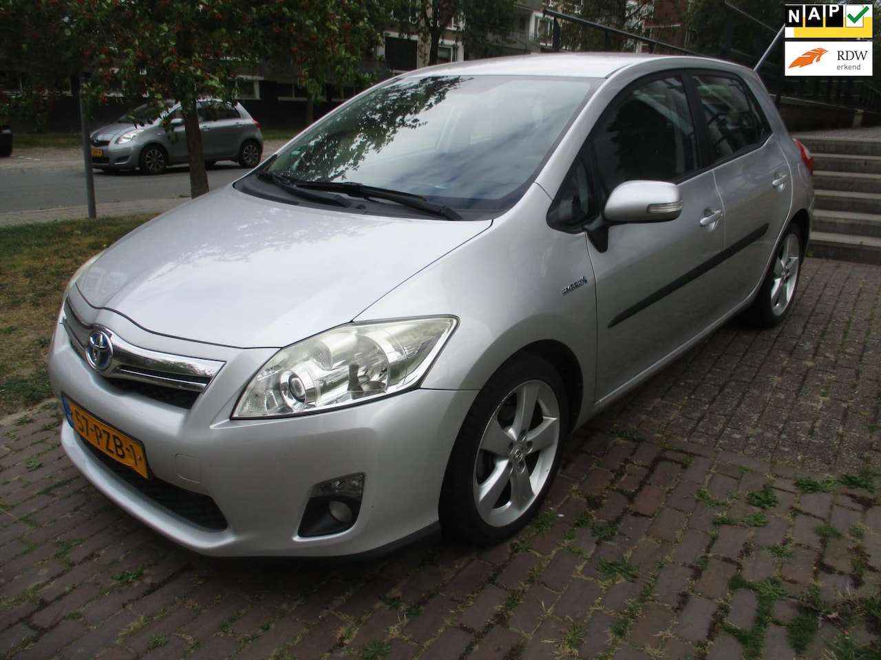Toyota Auris - 1.8 Full Hybrid Aspiration//AUTOMAAT//100%DEALER ONDERHOUDEN - AutoWereld.nl