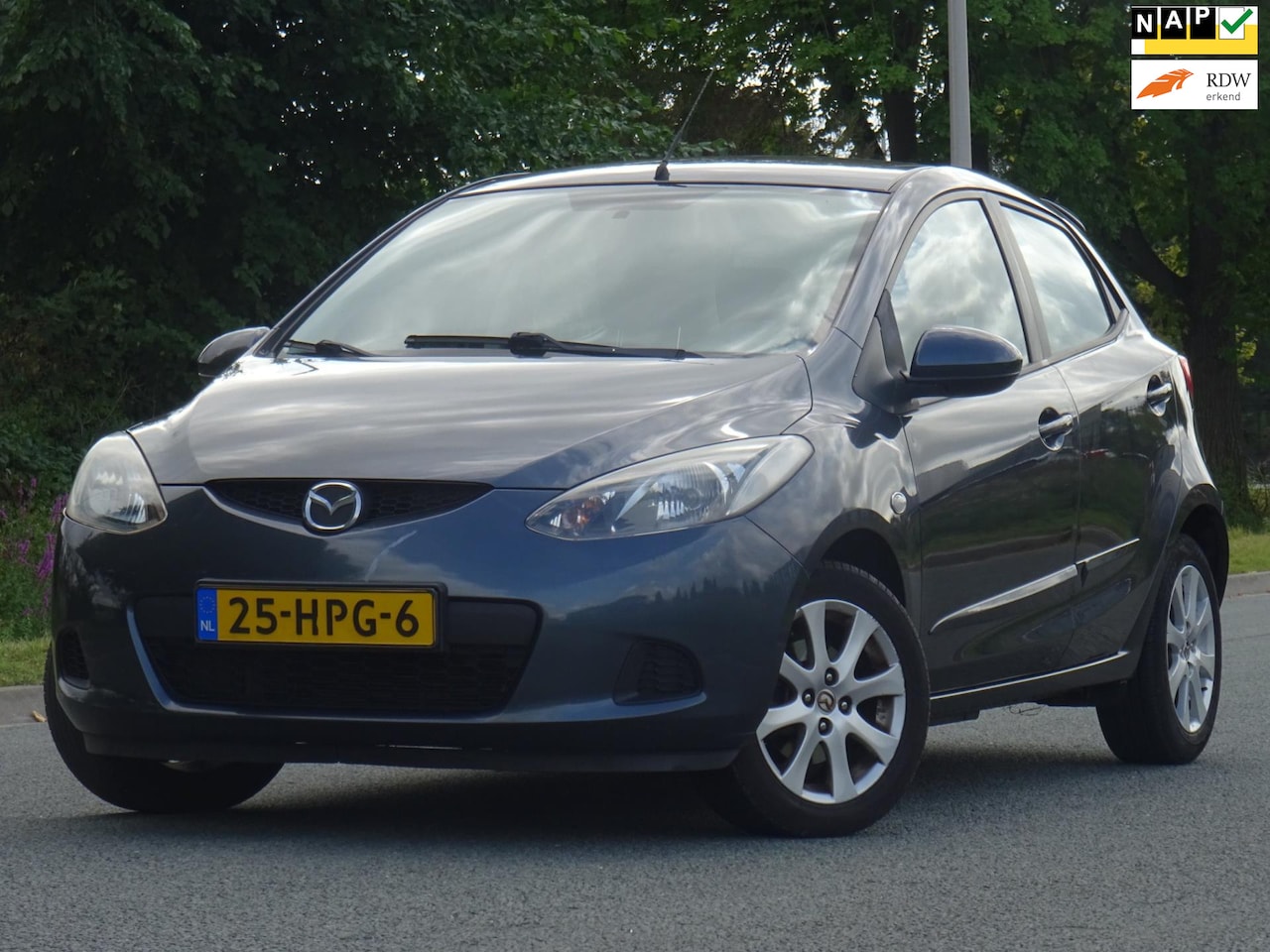 Mazda 2 - 1.3 TS 5-DRS NL-AUTO 123DKM/NAP/AIRCO/APK 2026 - AutoWereld.nl