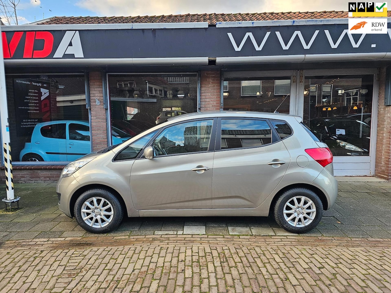 Kia Venga - 1.4 CVVT ExecutiveLine 1.4 CVVT ExecutiveLine - AutoWereld.nl