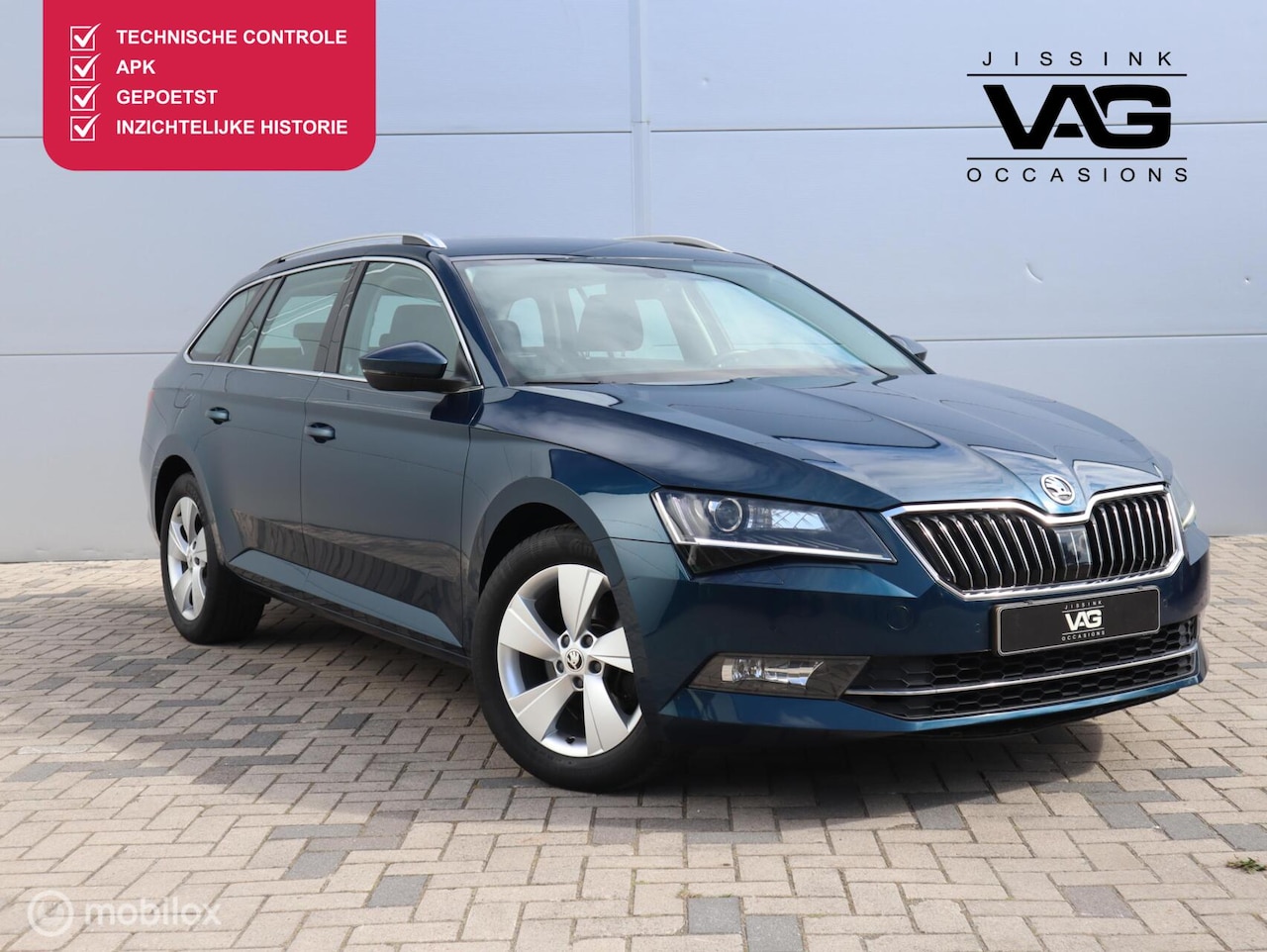 Skoda Superb Combi - 1.4TSi Style Automaat Navi Clima 17" Parkeersensoren - AutoWereld.nl