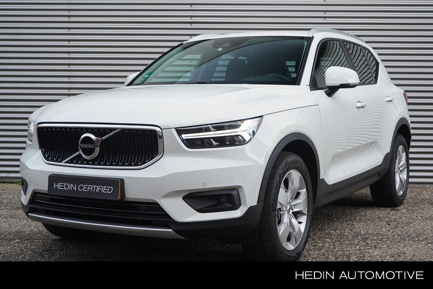 Volvo XC40 - T2 Business Pro | Adaptive Cruise | BLIS | Parkeercamera | Parkeersensoren voor en achter - AutoWereld.nl