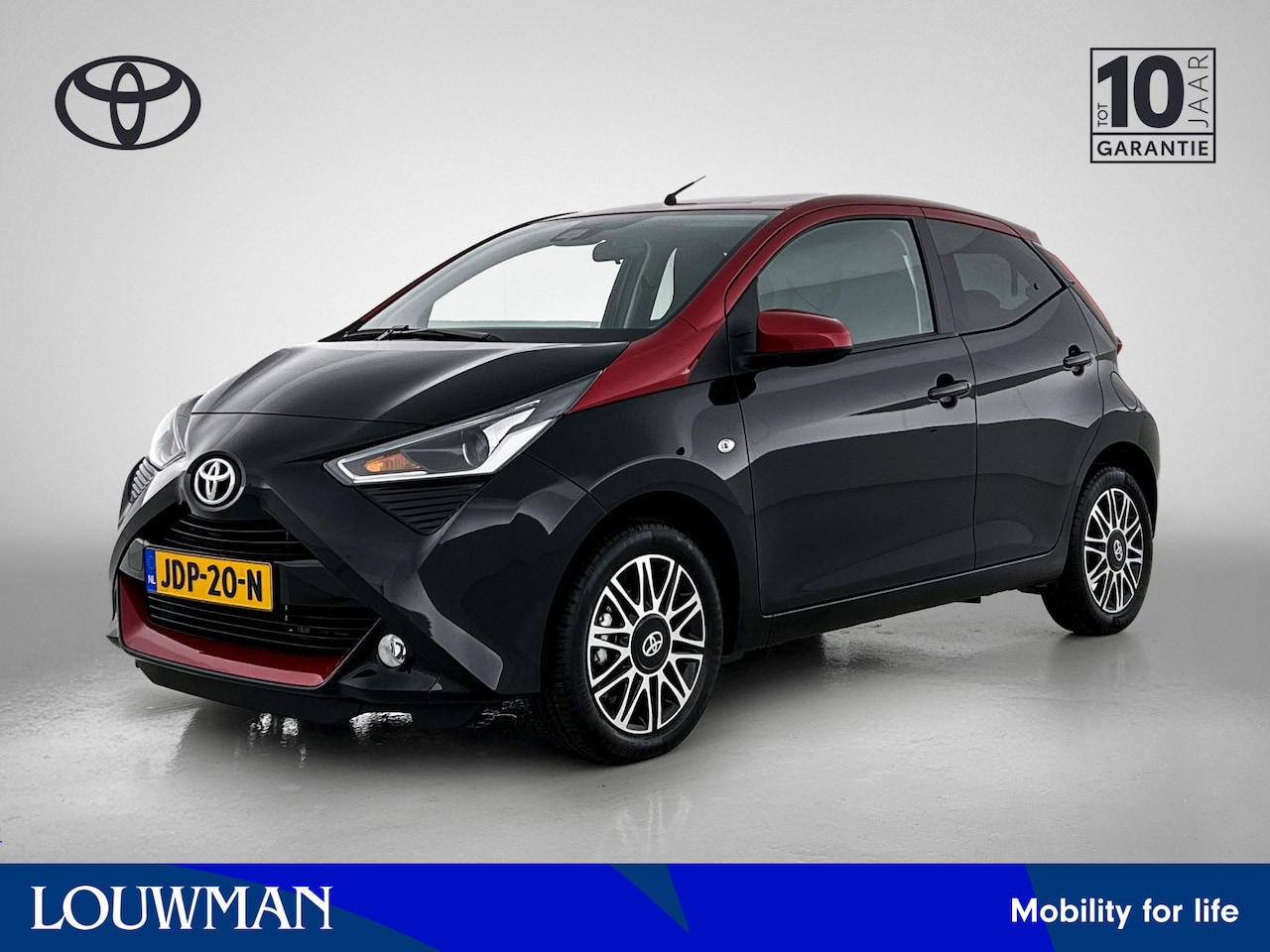 Toyota Aygo - 1.0 VVT-i x-cite | Bi-Tone | Half Leder | Lichtmetaal | - AutoWereld.nl