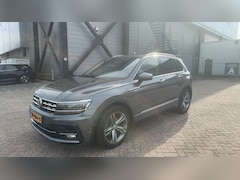 Volkswagen Tiguan - 1.4 TSI ACT Highl.R-line