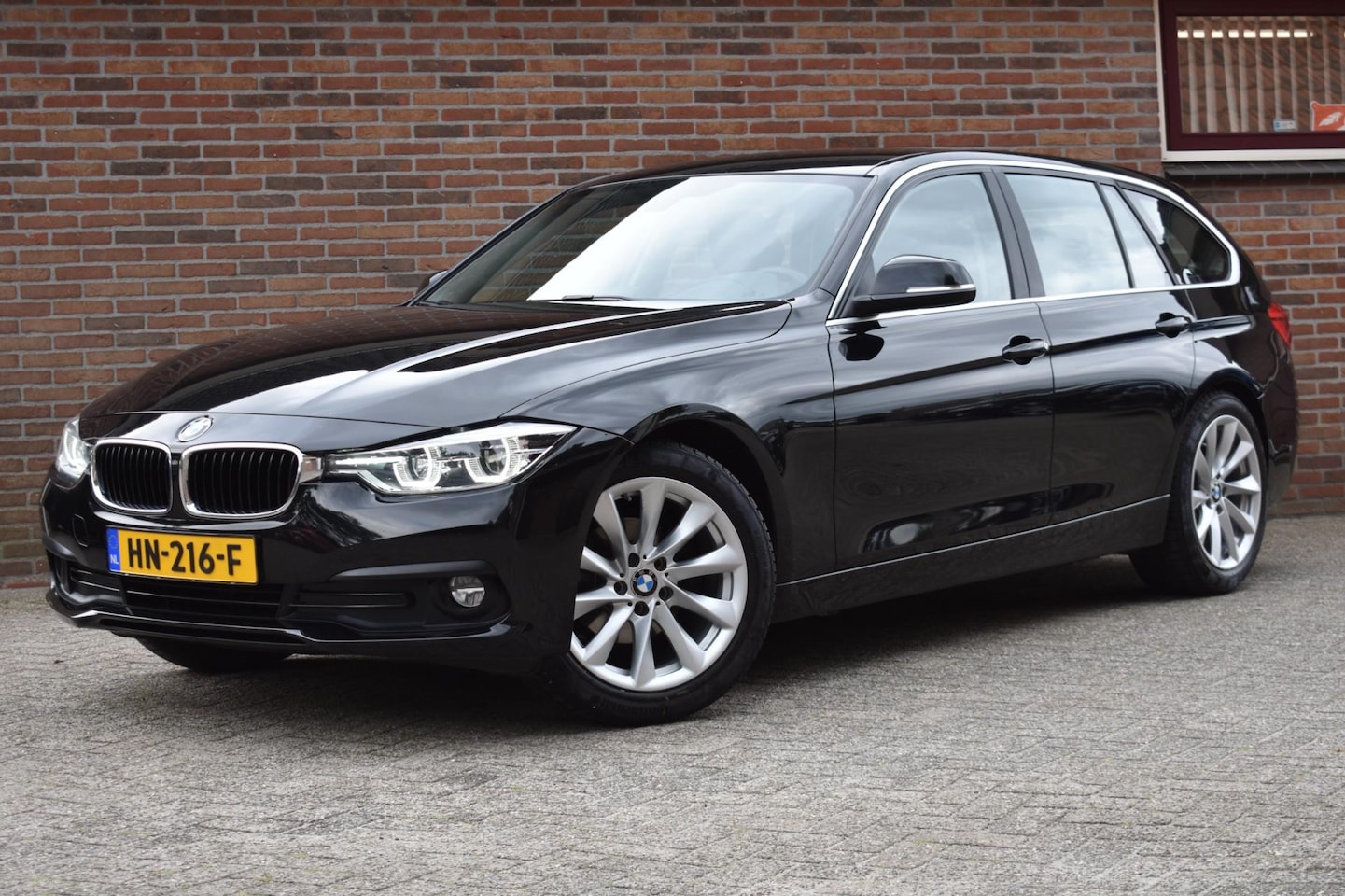 BMW 3-serie Touring - 318d Corporate Lease Essential '15 LED Clima Cruise Inruil mogelijk - AutoWereld.nl