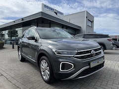 Volkswagen T-Roc - 1.5 TSI Style Trekhaak | Massage | Stoelverw