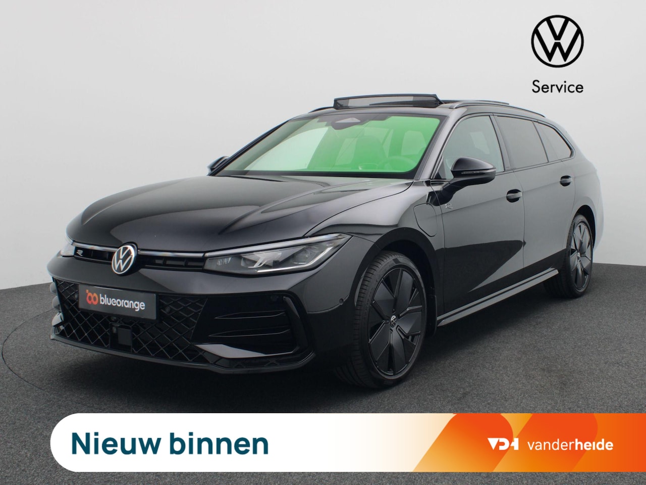 Volkswagen Passat Variant - 1.5 eHybrid R-Line Edition 272PK DSG Matrix led, trekhaak, adaptive cruise, side assist, s - AutoWereld.nl