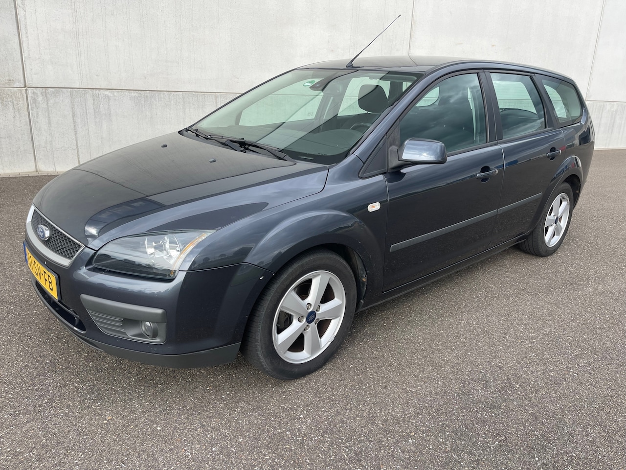Ford Focus Wagon - 1.6-16V Futura airco nieuwe apk - AutoWereld.nl