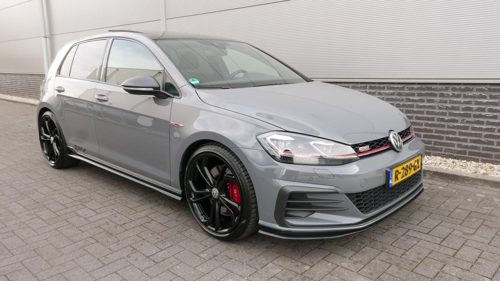Volkswagen Golf - 2.0 TSI GTI TCR 290 PK PANORAMADAK. - AutoWereld.nl