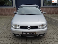 Volkswagen Golf - 1.8-5V Highline