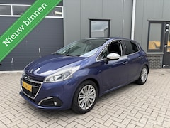 Peugeot 208 - 1.2 PureTech Allure | Navi | Pano | Lees tekst