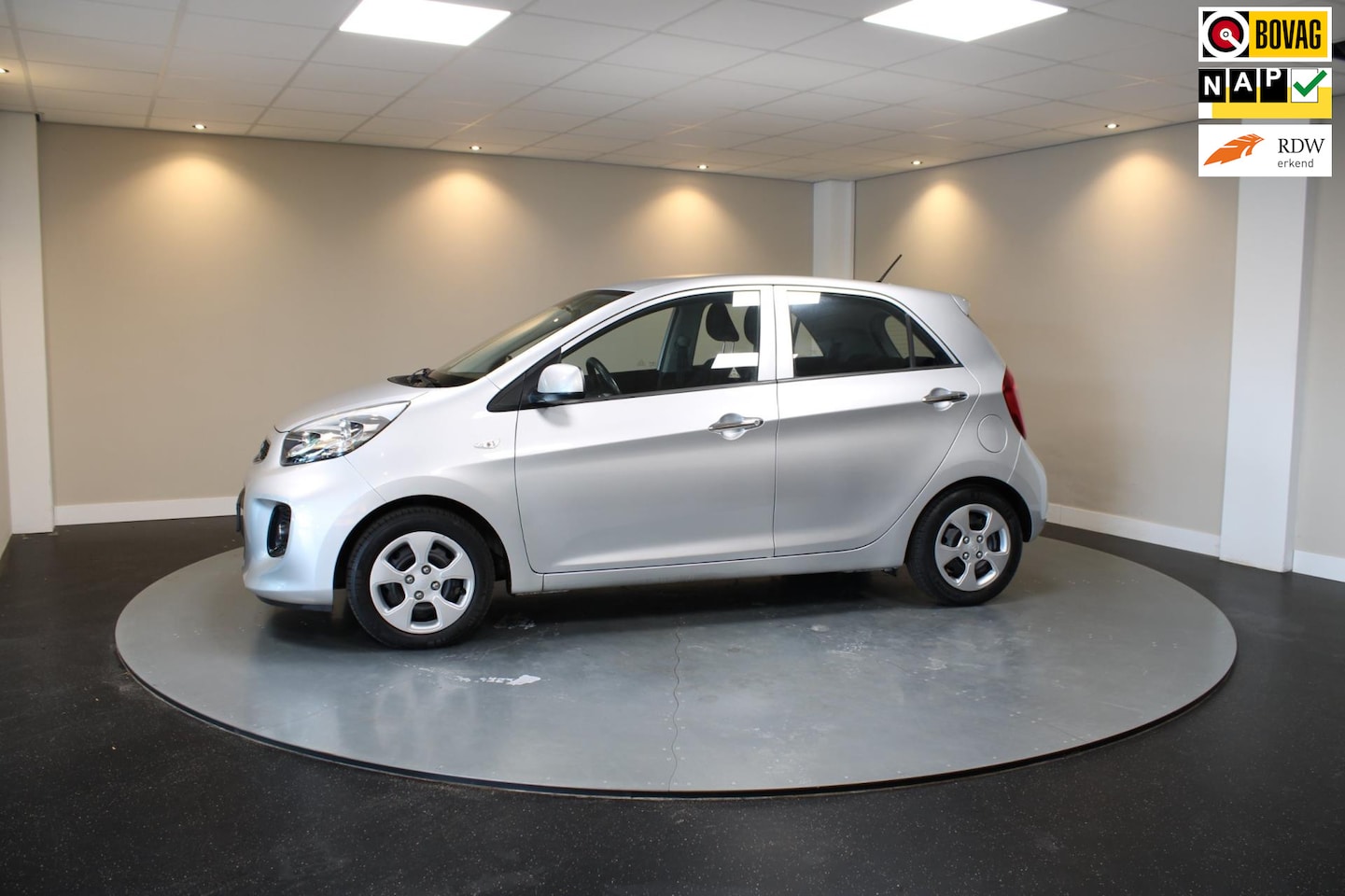 Kia Picanto - 1.2 CVVT DynamicLine *Automaat* 2de Eigenaar|Dealer OH|Airco - AutoWereld.nl